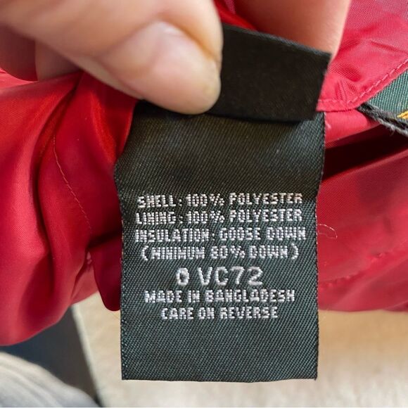 L.L. Bean Reversible Down Filled Puffer Vest Red/Black Size Small - Picture 4 of 15